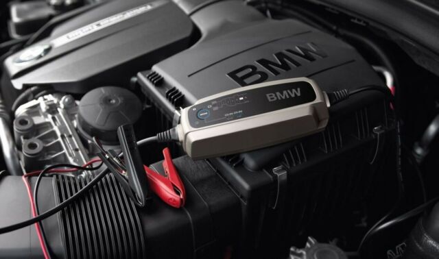 NEUE VERSION orignal BMW Motorrad Batterieladegerät Plus 230V Ladegerät
