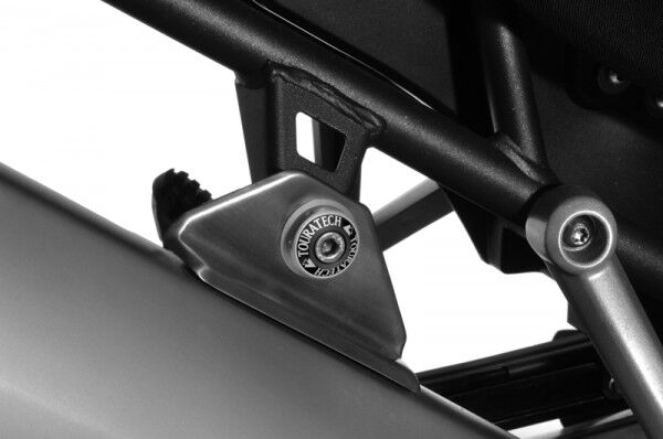 Abdeckkappe Endschalldämpferbefestigung schwarz eloxiert, für Triumph Tiger 800/ 800XC/ 800XCx/ Expl